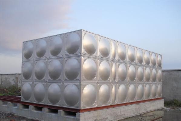 河南不鏽鋼水箱 河(hé)南不鏽鋼水箱